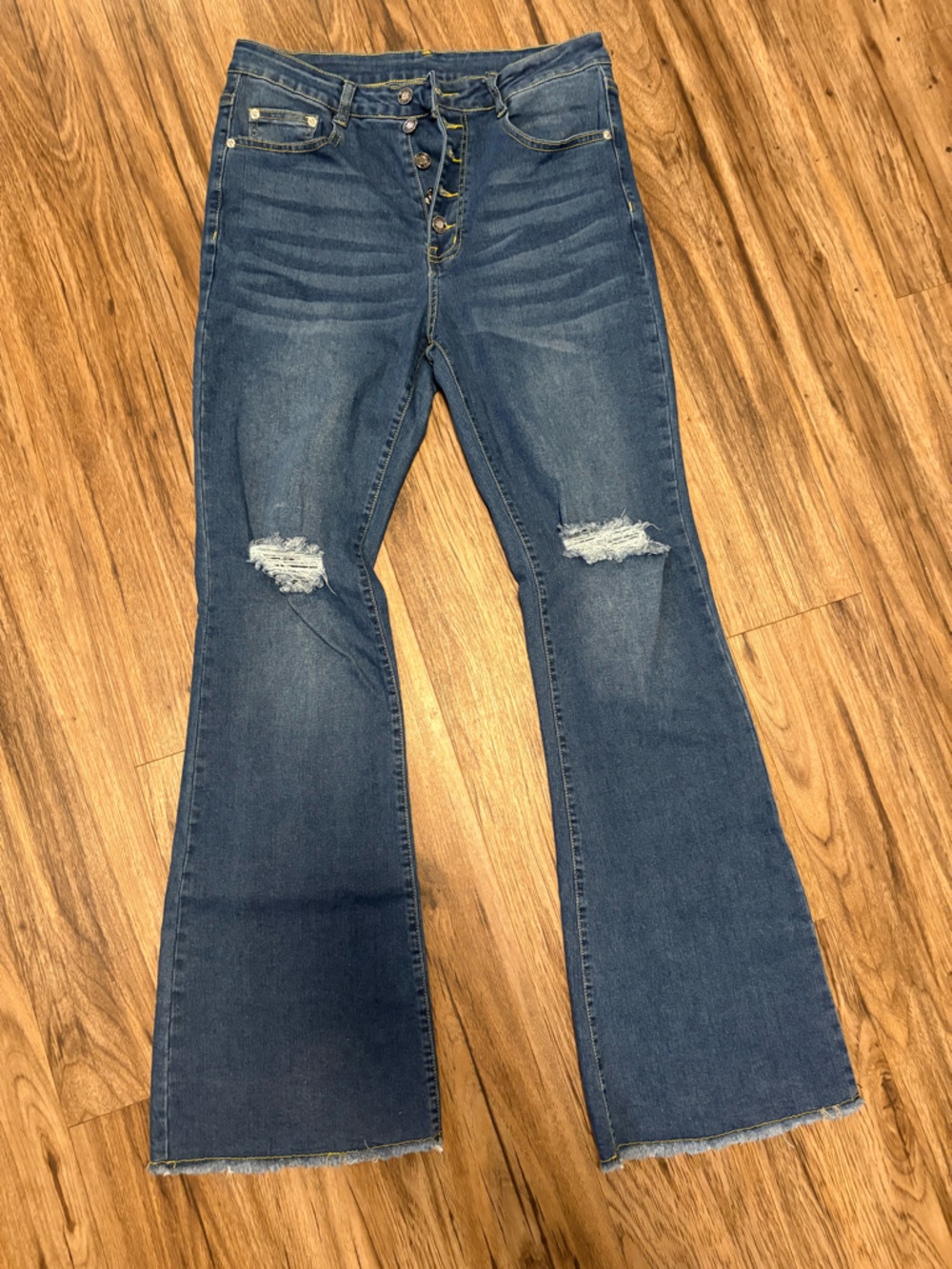 Amazon Essentials Women's Blue Skinny Distressed Jeans